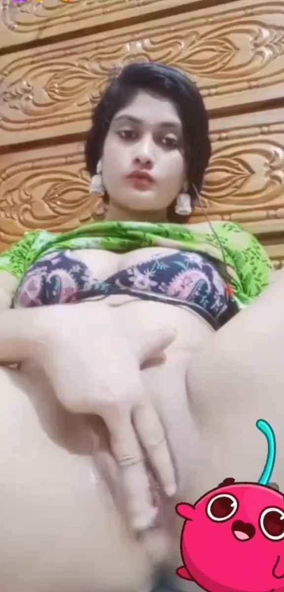 Hot desi babe uses toy in pussy mms leaked