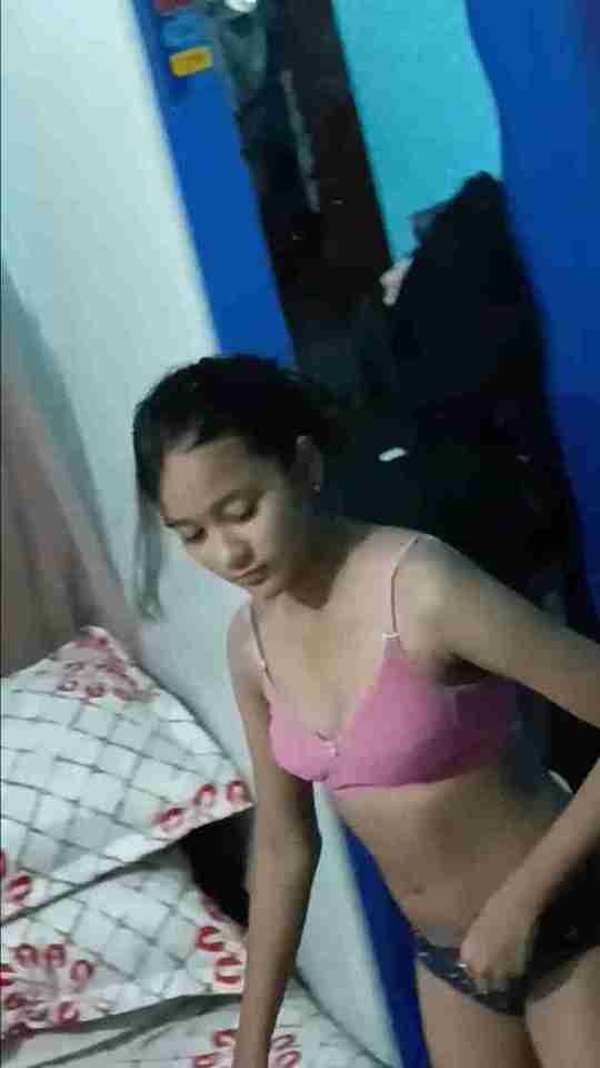 Nude Patna Girl Changing Dress Captured MMS