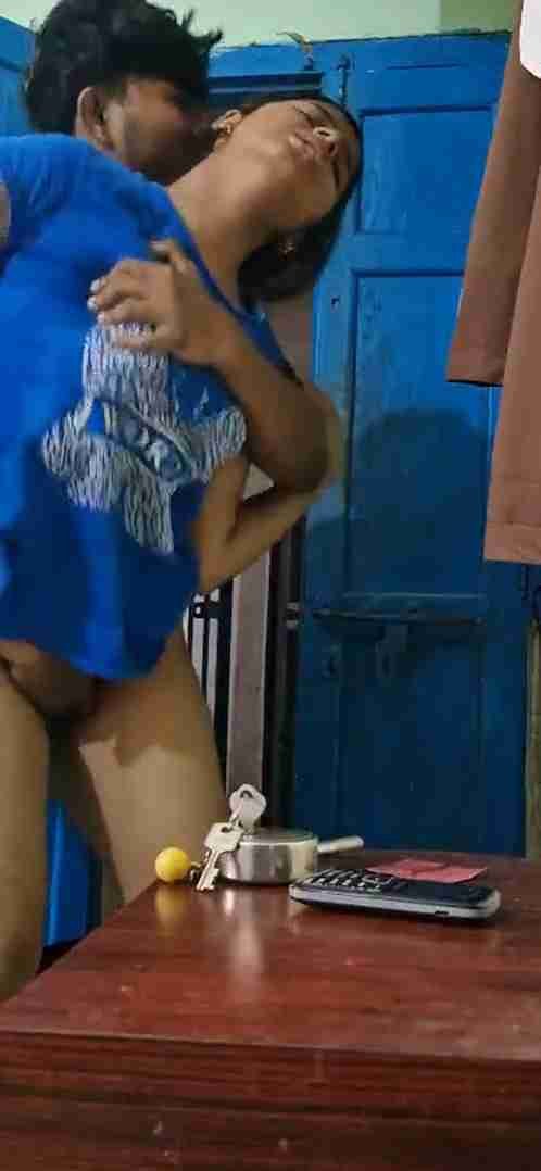 Leaked MMS of Desi Babe Standing Doggy Fuck Session