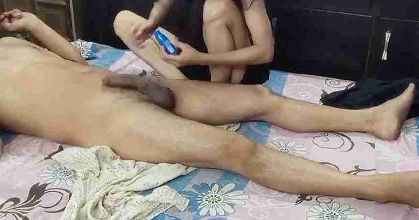 Indian Girlfriend Sensual Oil Massage Viral MMS