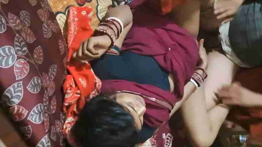 Hot Desi Housewife Fucks Husband in Bed