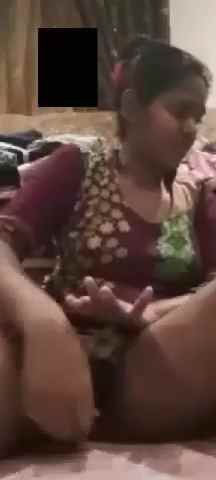 Horny Desi GF Fingering Nude on Camera MMS