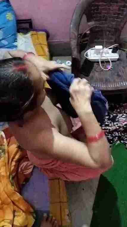 Desi Aunty Changing Dress Leaked Room MMS