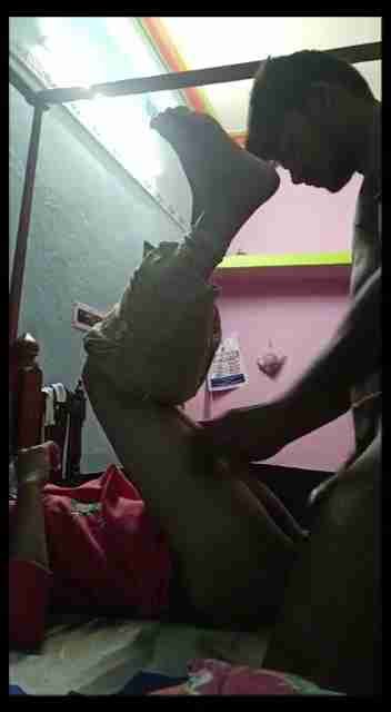 Sexy Indian Girl Making Love with Her Lover Leaked MMS