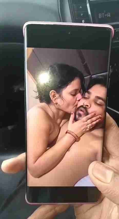 Desi Wife Caught On Mobile MMS Nude With Ex