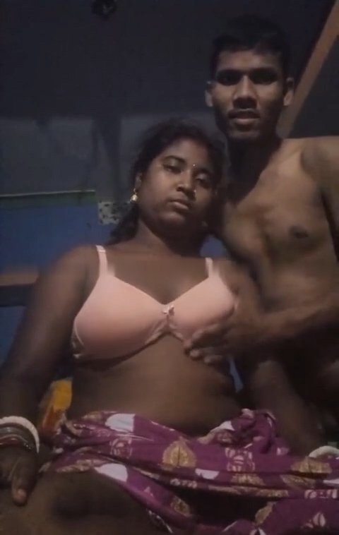 Odia Village Couple in Nude MMS Video