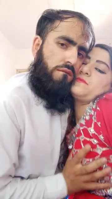 Pakistani Jija Sali Kissing in Leaked Nude MMS