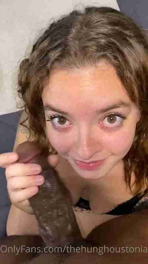 Kayla Valentine Onlyfans Nude Blowjob With BBC In Leaked XXX Scene