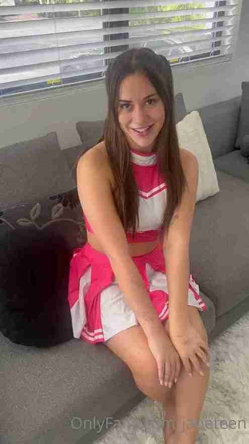 Jadeteen aka Babygirljade aka Jadebabii meeting her friend a naughty xxx sex tape