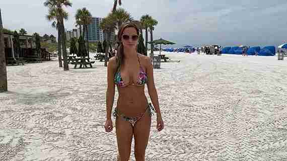 Ashley Sinclair goddess by the ocean in steamy and sexy beachside porn Ashley Sinclair goddess by the ocean in steamy and sexy beachside porn
