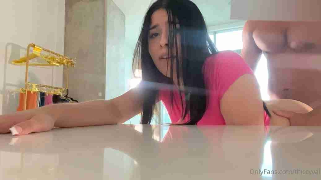 Thiccyval – Thick Ass Girl Takes A Hard Fuck From A Stranger With Explosive Passion